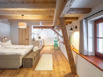 Ferienwohnung Basislager tobel1853 - Rückzugsort mit historischem Holzboden